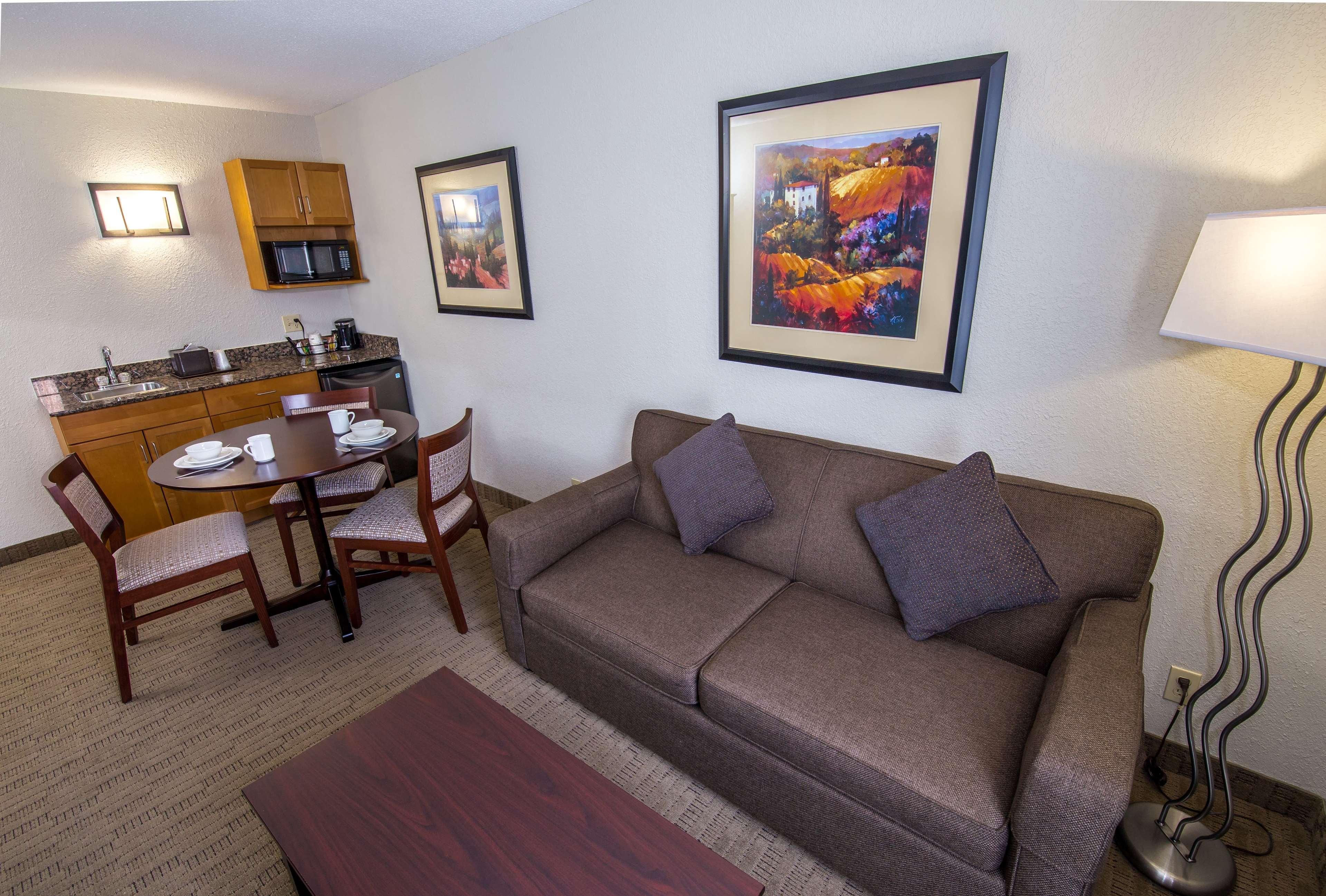 וויניפג Best Western Plus Pembina Inn & Suites מראה חיצוני תמונה