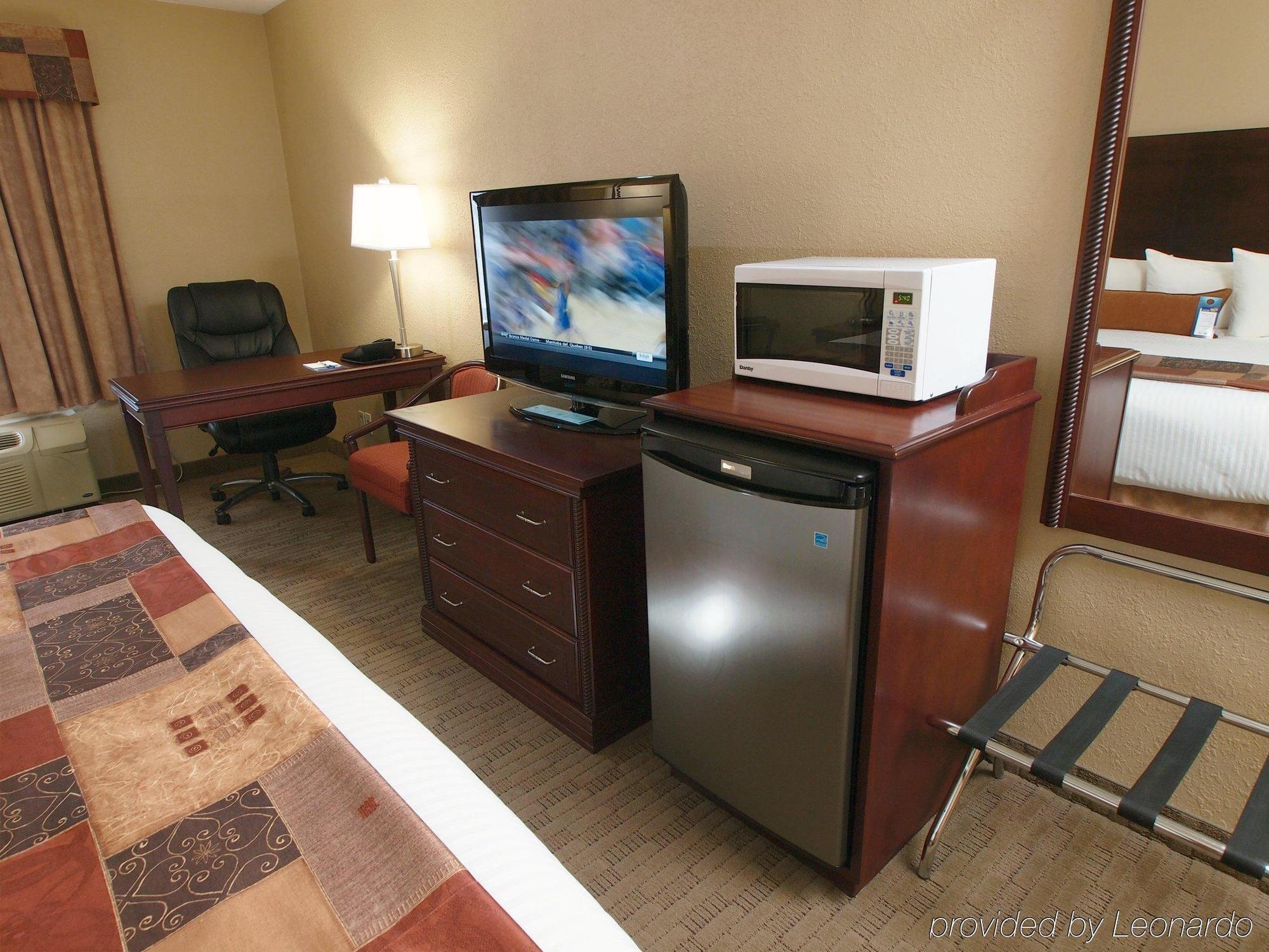 וויניפג Best Western Plus Pembina Inn & Suites מראה חיצוני תמונה